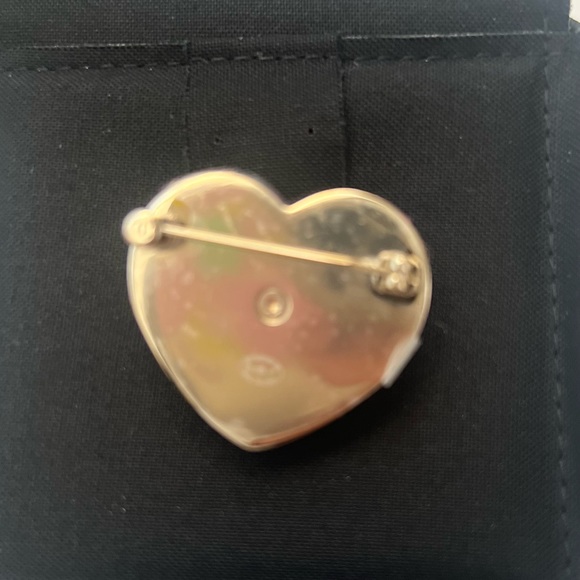 🔥CHANEL Tweed Heart Brooch - Picture 4 of 5